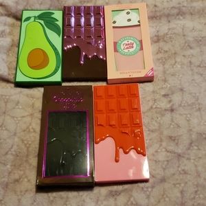5 makeup revolution palettes